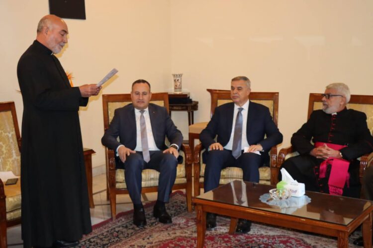 رئيس جامعة الإسكندرية يشارك الطوائف المسيحية الغربية احتفالات عيد الميلاد المجيد