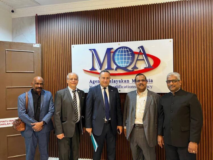 رئيس جامعة الإسكندرية يعلن صدور قرار بإنشاء فروع للجامعة في الإمارات وماليزيا