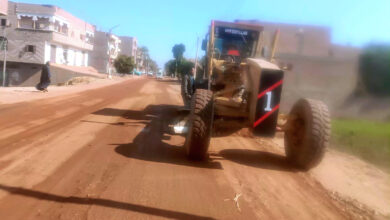 محافظ سوهاج يتابع بدء رصف طريق " محمد صديق المنشاوي " بطول 6 كيلو متر بالمنشاة