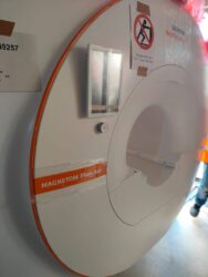 "مستشفى طهطا العام ".. يتزين بجهاز رنين مغناطيسي جديد متطور لخدمة المرضي