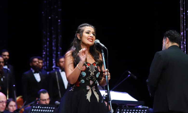 روائع من الزمن الجميل لفرقة الموسيقي العربية للتراث علي مسرح سيد درويش