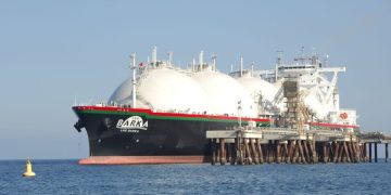 أخبار مفاجأة.. مصر تستورد وتصدر الغاز في نفس الوقت. 