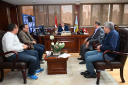 محافظ الغربية يجتمع بالشركة الوطنية للطرق لمتابعة أعمال تطوير حديقة الأندلس