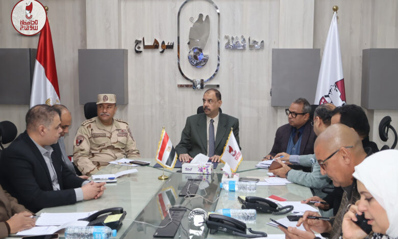 غرفة العمليات الرئيسية بسوهاج تتابع سير انتخابات الإعادة لمجلس النواب