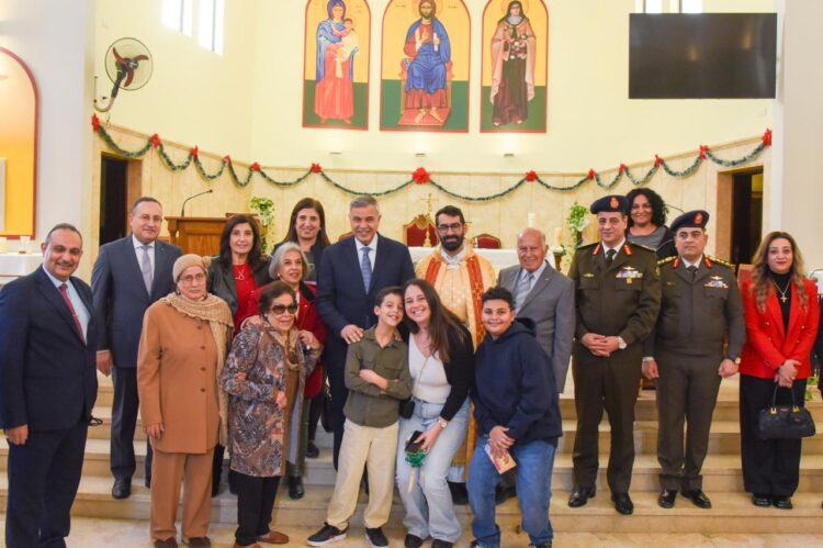 محافظ الإسكندرية يشارك الإخوة الأقباط الكاثوليك احتفالات عيد الميلاد المجيد