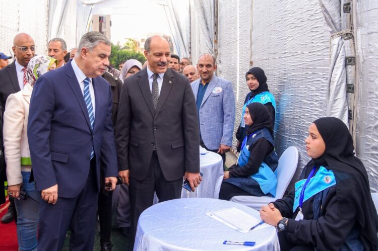 محافظ الإسكندرية يطلق الملتقى التوظيفي لخريجي المدارس الفنية