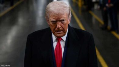 ترامب يهدد أوروبا برسوم 10-25% والاتحاد الأوروبي يرد بـ 93 مليار يورو