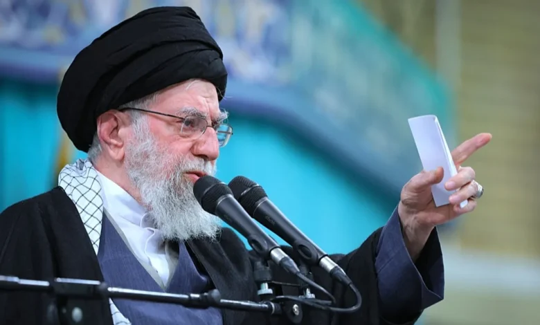 خامنئي ينتقل لملجأ محصن تحت الأرض