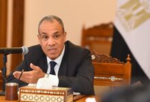 وزير الخارجية يحذر من خطورة التصعيد وزعزعة أمن واستقرار المنطقة والبحر الأحمر