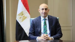 أولياء الأمور يطالبون بخط ساخن لشكاوى المدارس الخاصة والدولية بعد أزمة اشتراط "المؤهل العالي"