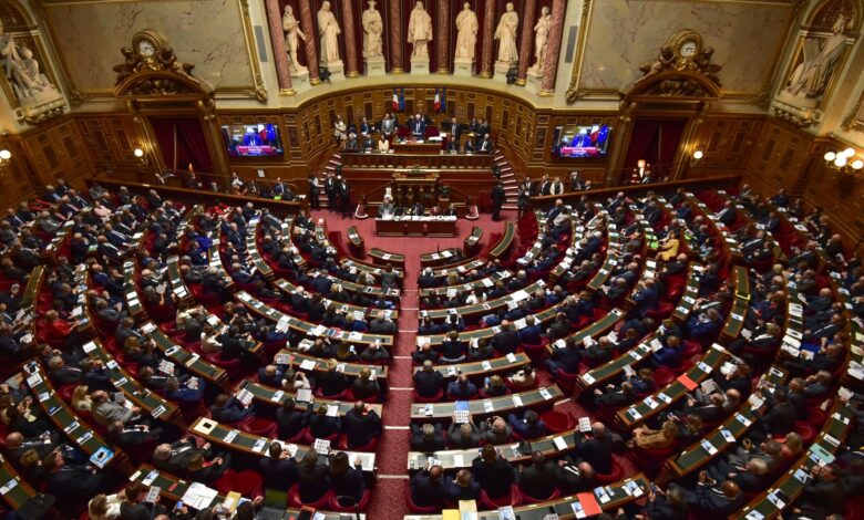مجلس الشيوخ يقرر بأغلبية 52 صوتاً منع الرئيس من أي عمل عسكري إضافي في فنزويلا