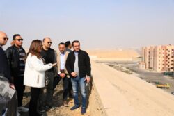 منال عوض تتفقد مقلب السلام وتشيد بغلقه الآمن واستغلال الغاز لإنتاج الكهرباء