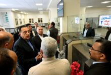 رئيس الوزراء يتفقد سير العمل بالمركز التكنولوجي بقرية تونا الجبل بالمنيا