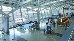 بعد إغلاق المجال الجوي اليوناني شركات الطيران تهبط بمطار القاهرة