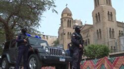 حواجز حديدية وشرطة نسائية لتأمين كنائس الجيزة ليلة عيد الميلاد