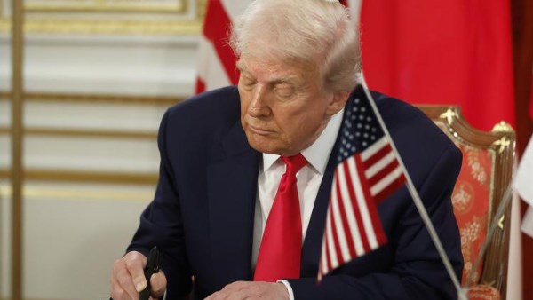 لم يلتزموا باتفاقنا... ترامب يعلن زيادة الرسوم الجمركية على كوريا الجنوبية