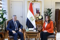  وزيرة التنمية المحلية تبحث مع محافظ الإسكندرية الموقف التنفيذي لمشروعات الخطة الاستثمارية