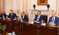 وزير الخارجية يستقبل وزير خارجية سلطنة عُمان الشقيقة ومشاورات مصرية عمانية في القاهرة.