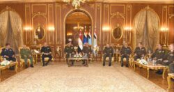 الفريق أول عبد المجيد صقر والفريق أحمد خليفة يلتقيان نائب القائد العام للجيش الوطني الليبي