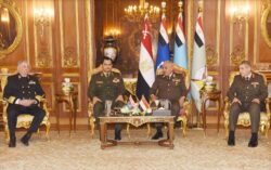 الفريق أول عبد المجيد صقر والفريق أحمد خليفة يلتقيان نائب القائد العام للجيش الوطني الليبي