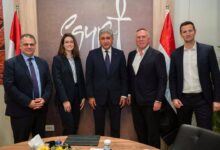 وزير السياحة والآثار يواصل لقاءاته المهنية بالاجتماع مع مسئولي شركة Edelweiss Airlines.