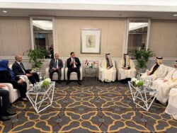 وزير الإسكان يعقد لقاءً ثنائيًا مع وزير البلدية القطري لبحث سبل التعاون المشتركة.