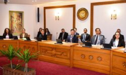 وزير الخارجية يلتقي الدفعة ٥٨ من الملحقين الدبلوماسيين المعينين حديثًا.