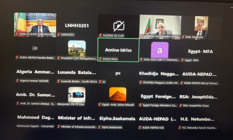 وزير الخارجية يشارك في الاجتماع الافتراضي للمبادرة الرئاسية لرواد البنية التحتية.