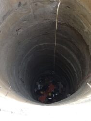 إستمرار البحث لليوم الرابع عن جثماني ضحايا انهيار حفرة تنقيب غير قانونية عن الآثار في كوم أوشيم بالفيوم تتواصل جهود فرق الإنقاذ التابعة لإدارة