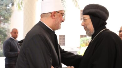 برفقة شيخ الأزهر ووزير الأوقاف مفتي الجمهورية يزور البابا تواضروس لتهنئته بعيد الميلاد