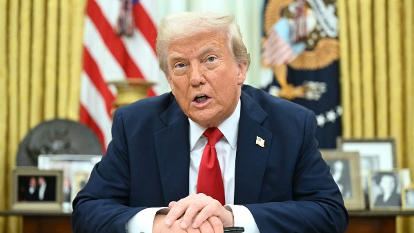 ترامب يهدد باتخاذ إجراءات ضد كولومبيا والمكسيك وإيران وجرينلاند