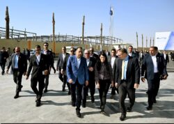 رئيس الوزراء يفتتح مشروعات صناعية ولوجستية بقناة السويس