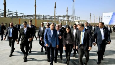 رئيس الوزراء يفتتح مشروعات صناعية ولوجستية بقناة السويس