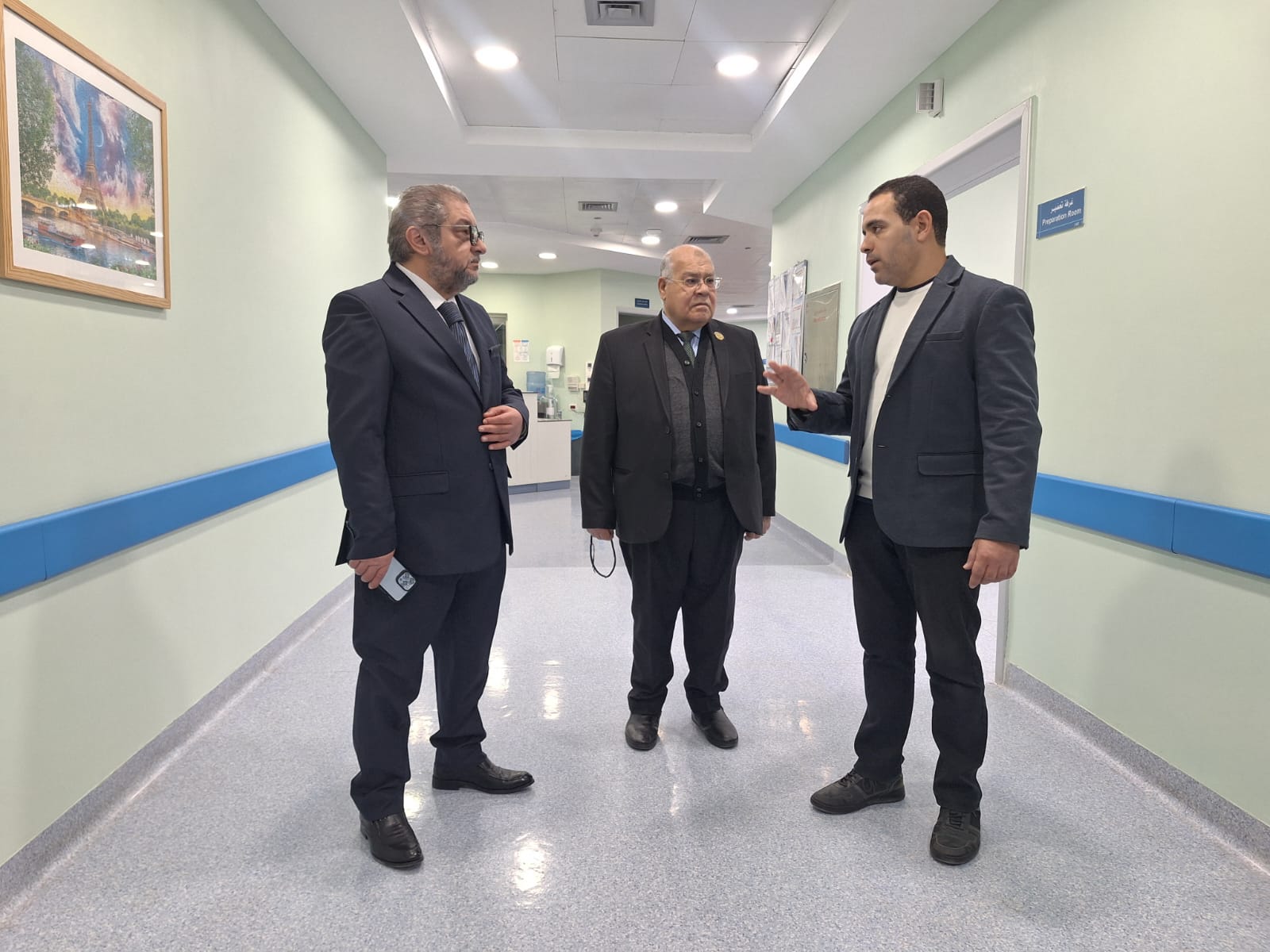 زيارة ناجى الشهابي رئيس حزب الجيل الديمقراطى وعضو مجلس الشيوخ لمستشفى الناس