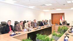 وزير الري يناقش إنشاء شركة استشارية تابعة لمركز بحوث المياه لدعم منظومة الجيل الثاني