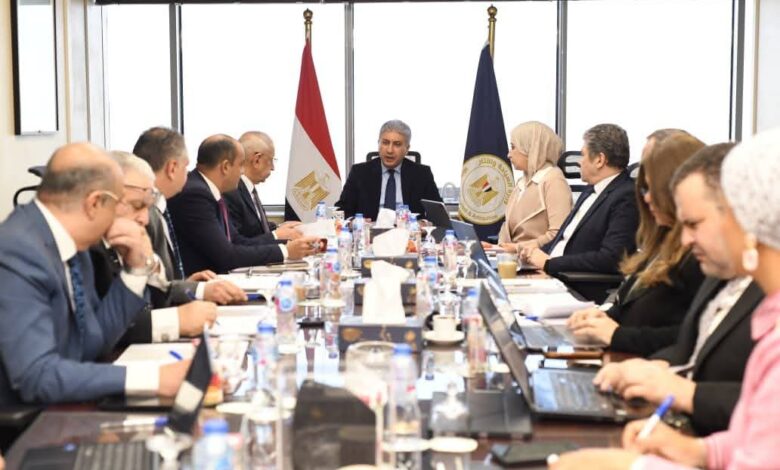 وزير السياحة يقر موازنة 2026 ويُفعل وحدة "الحسابات الفرعية