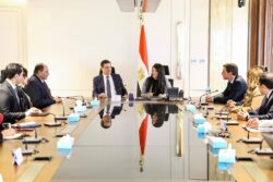 التخطيط» تعزز الشراكة مع القطاع الخاص لدعم العمل المناخي والأمن الغذائي