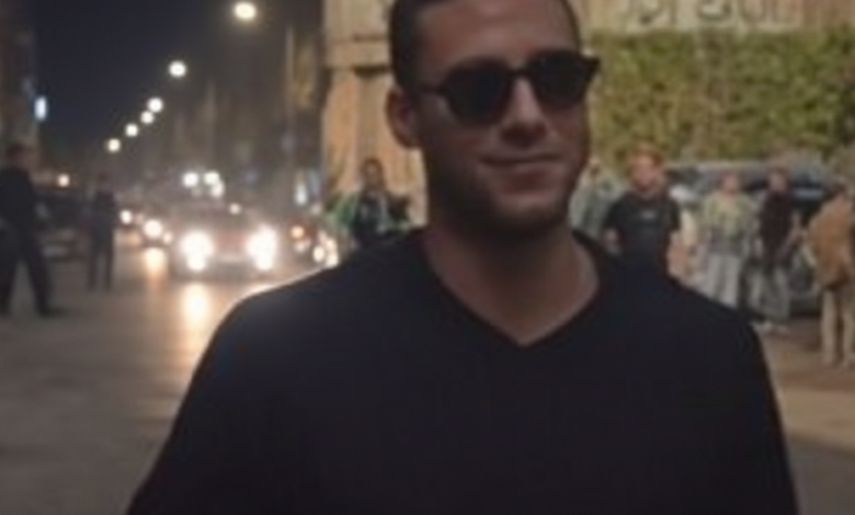 رمضان صبحي يغادر مركز شرطة أبو النمرس بعد تأييد حبسه سنة مع إيقاف التنفيذ