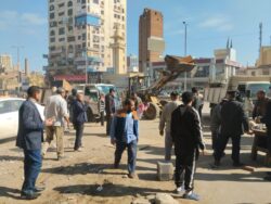 محافظة الغربية يقود حملة مكبرة لإزالة الإشغالات بالمحله الكبرى 