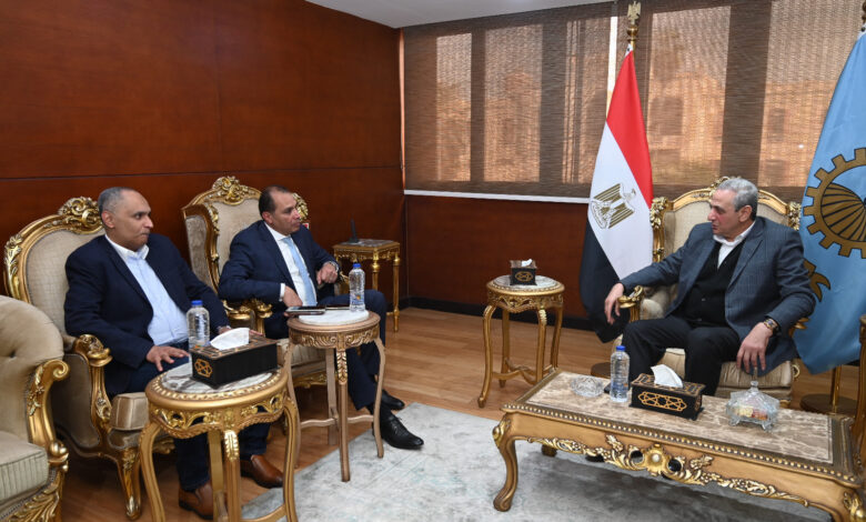 محافظ الغربية يستقبل نائب رئيس هيئة الشراء الموحد لمتابعة منظومة Medi Q وآليات توفير الأدوية الناقصة لدعم المرضى بالغربية