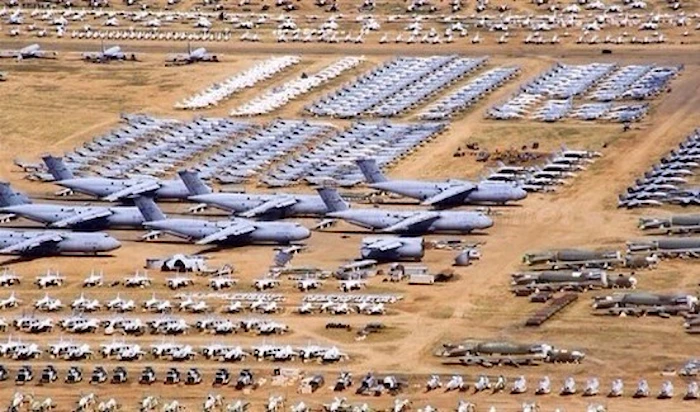 قطر تعلن اتخاذ إجراءات احترازية في "قاعدة العديد" الجوية شملت مغادرة بعض الأفراد.