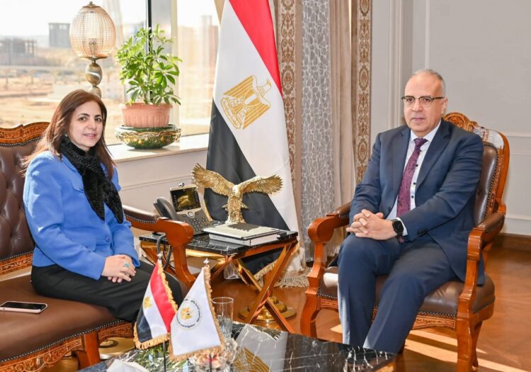 سويلم يناقش تفعيل مذكرات التفاهم مع أوغندا ورواندا