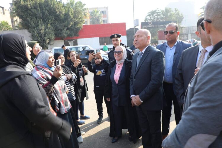 محافظ القاهرة يتابع انطلاق امتحانات الإعدادية