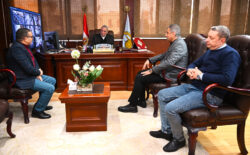 محافظ الغربية يناقش مع “المصرية للاتصالات” خطط الارتقاء بالخدمة وتسريع التدخل الفني