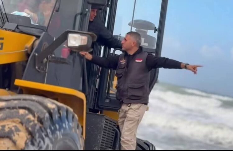 اللجنة المصرية تعزز حماية نازحي غزة بمخيمات جديدة