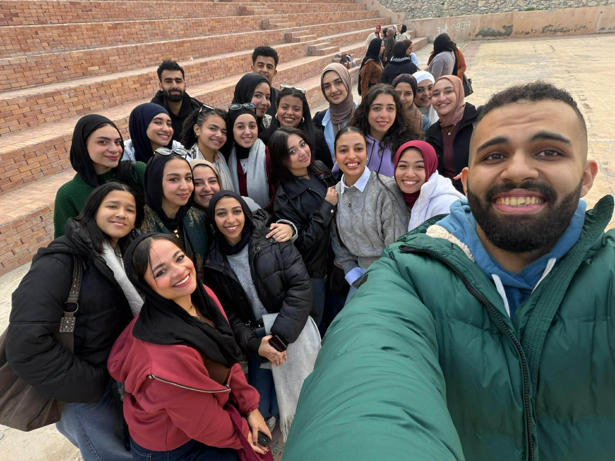 «أداة مش حياة».. طلاب إعلام آداب الإسكندرية يقرعون جرس الإنذار من مخاطر الذكاء الاصطناعي