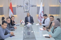 غرفة العمليات الرئيسية بسوهاج تعلن انتظام سير انتخابات الإعادة لمجلس النواب بدائرة البلينا دون معوقات

