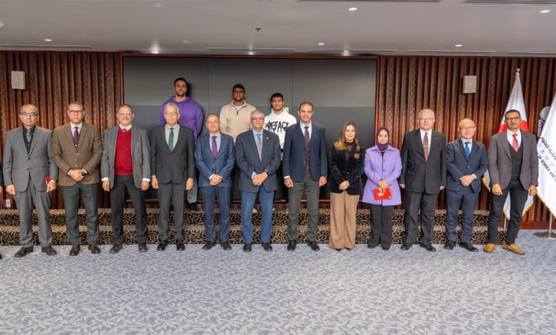 رئيس الجامعة المصرية اليابانية يستقبل رئيس نادي سموحة الرياضى