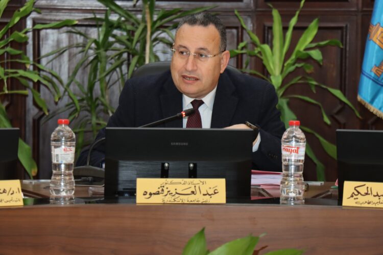 رئيس جامعة الإسكندرية يوجه بسرعة إعلان نتائج الفصل الدراسي الأول