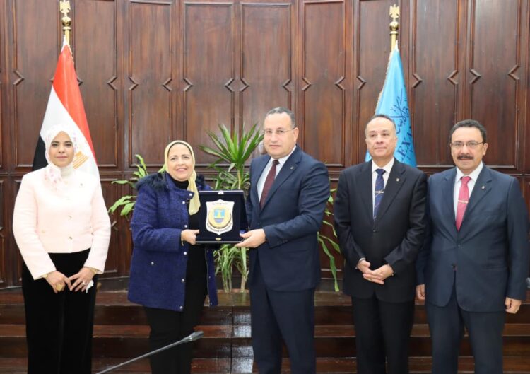 رئيس جامعة الإسكندرية يوجه بسرعة إعلان نتائج الفصل الدراسي الأول